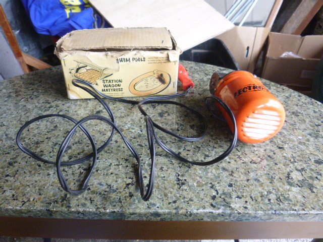 lot 329 image: Lectro-Flate Air Pump