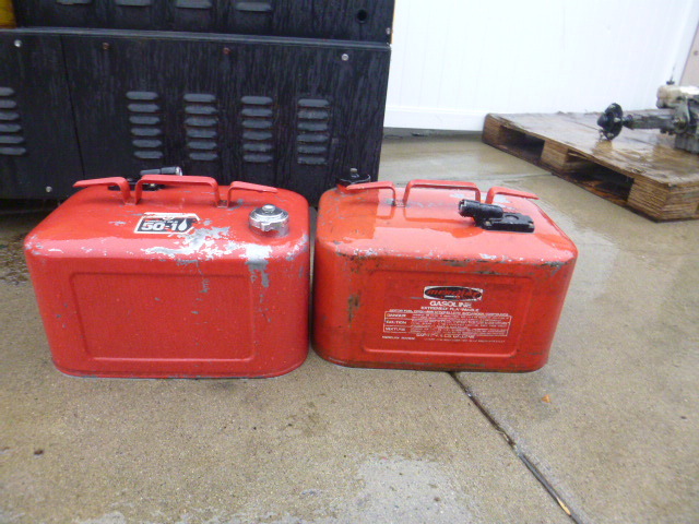 lot 344 image: 2 Mercury Marine Gas Tanks