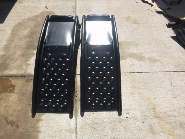 lot 363 image: 2 Car Ramps