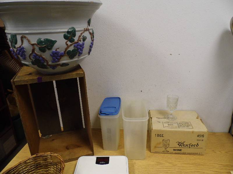 Scale - Crate - Glasses
