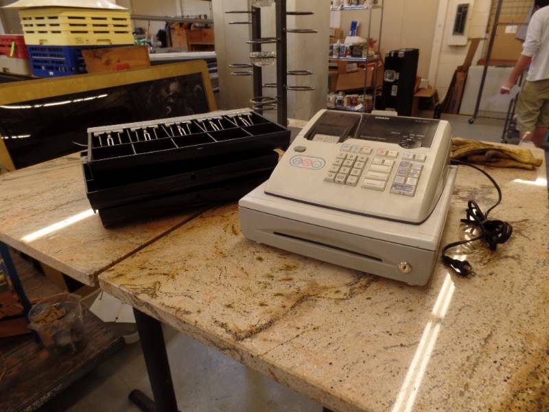 Electronic Cash Register and Extra Cash Drawers