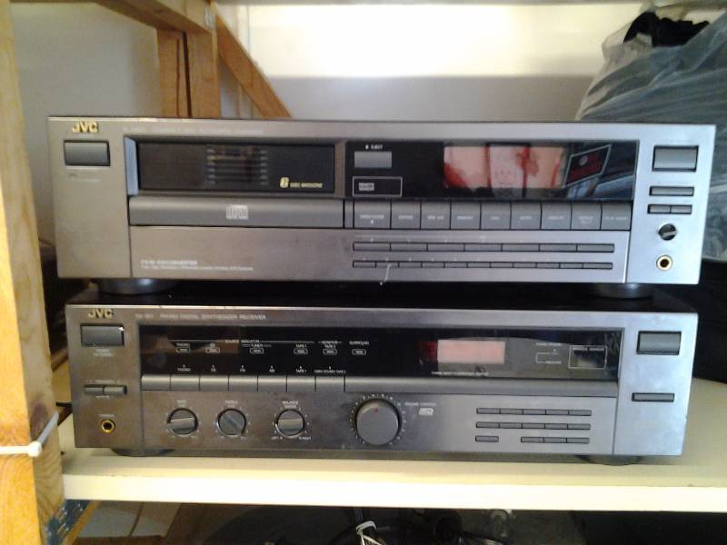 lot 3 image: JVC RX 307 AMFM Stereo Receiver, JVC XL-M407 6 Disc CD Changer