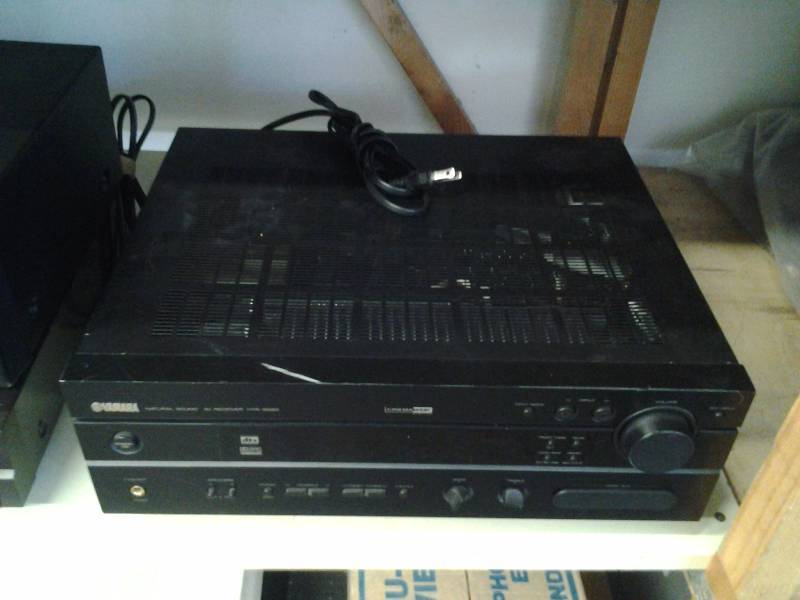 lot 10 image: Yamaha HTR-5560 Receiver