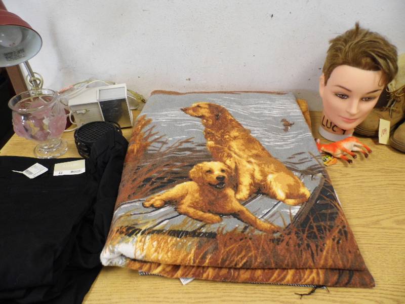 Uggs - Golden Rsetriever Blanket