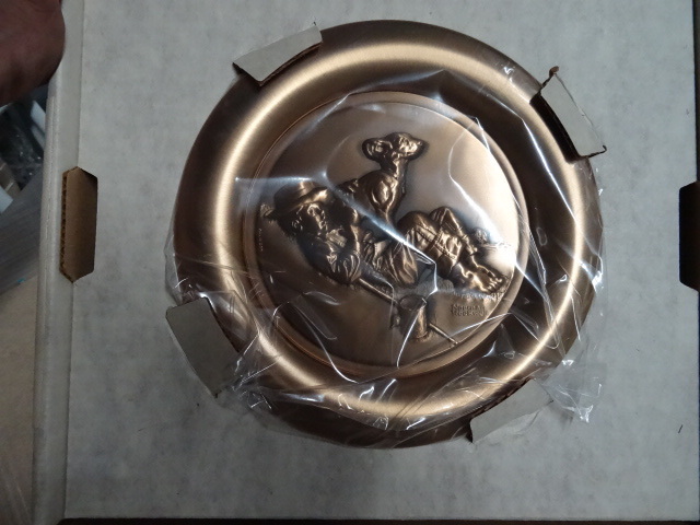 lot 13 image: Collector Plates