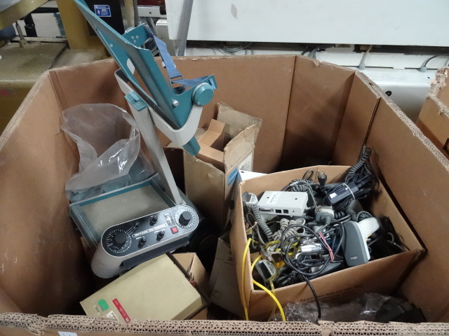 lot 37 image: Electronics & More