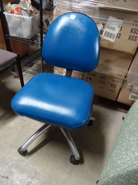lot 30 image: Bevco office chair on wheels...