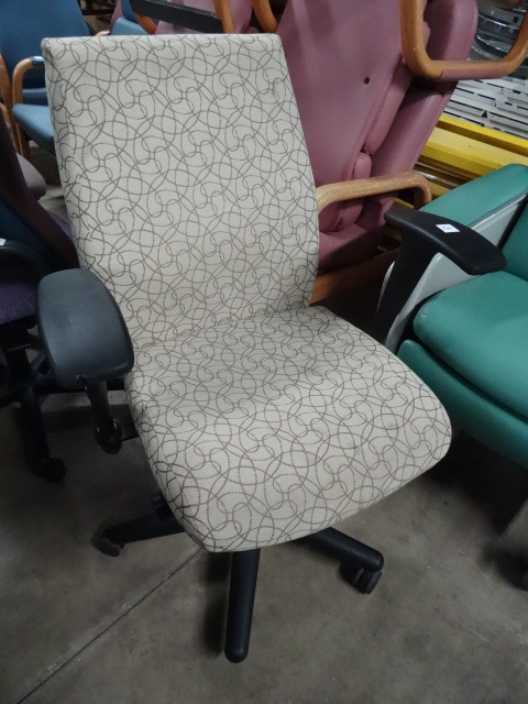 lot 32 image: Office chair on wheels...