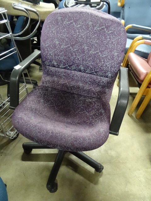 lot 33 image: Office chair on wheels...