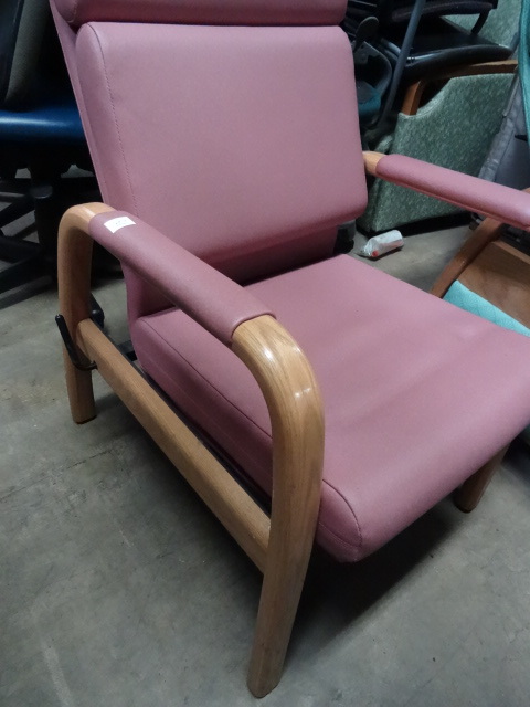 lot 17 image: Hillrom sturdy rocking chair...