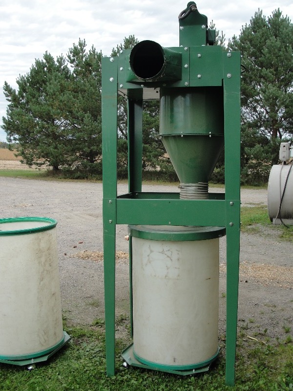 2011 General International Dust Vacuum