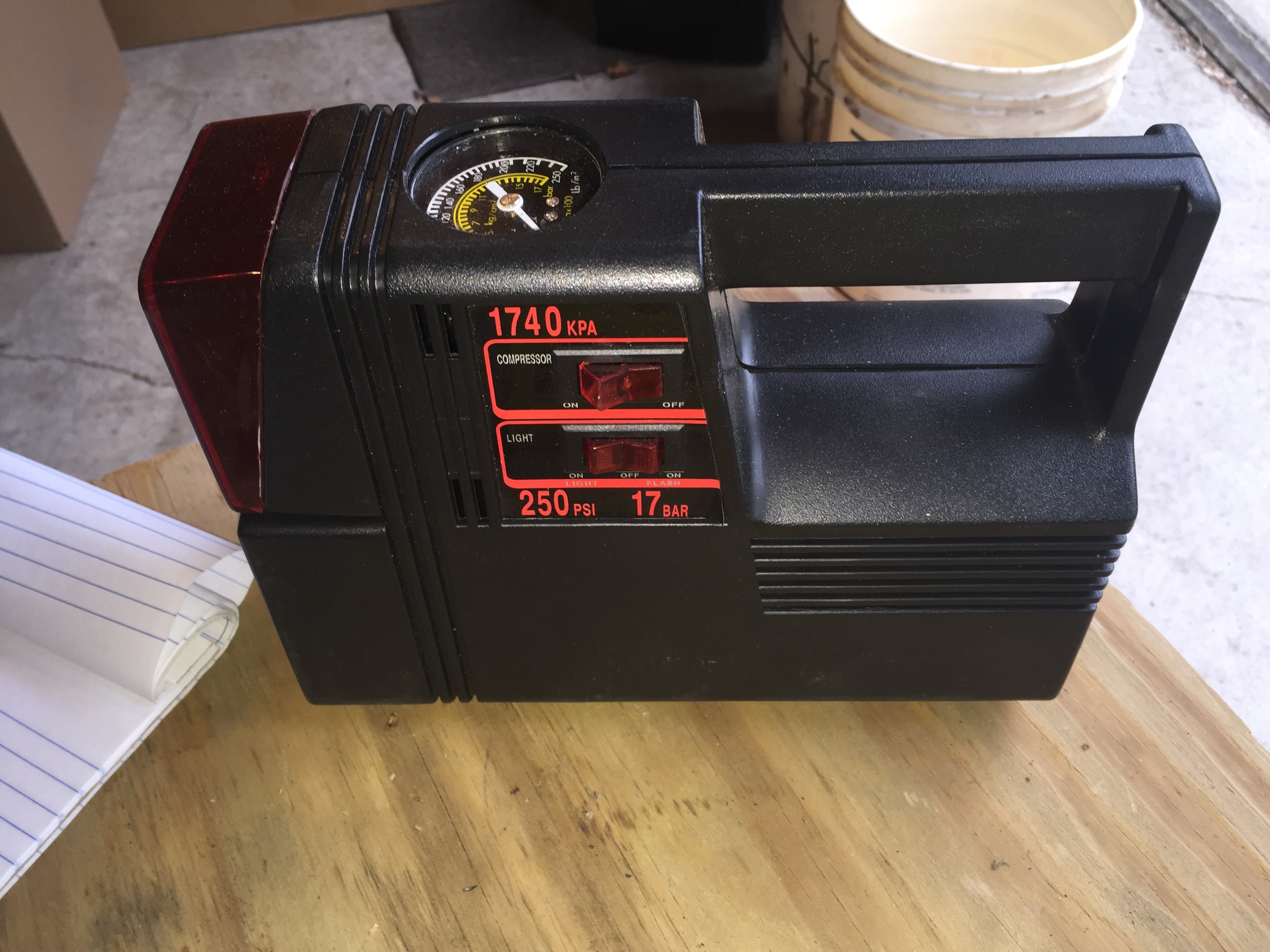 lot 14 image: Tool Shop 3 in 1 portable air compressor