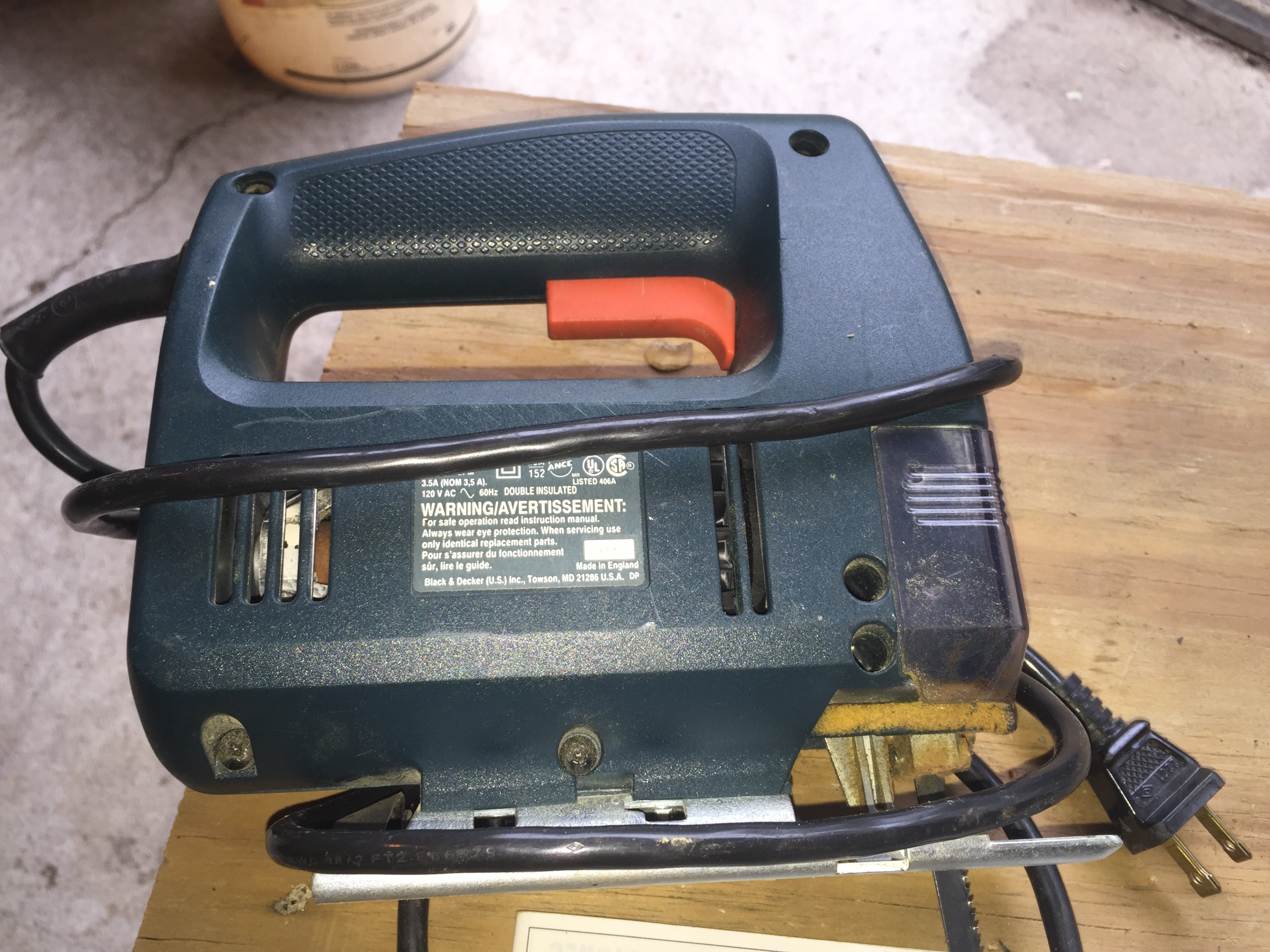 lot 17 image: Jig Saw