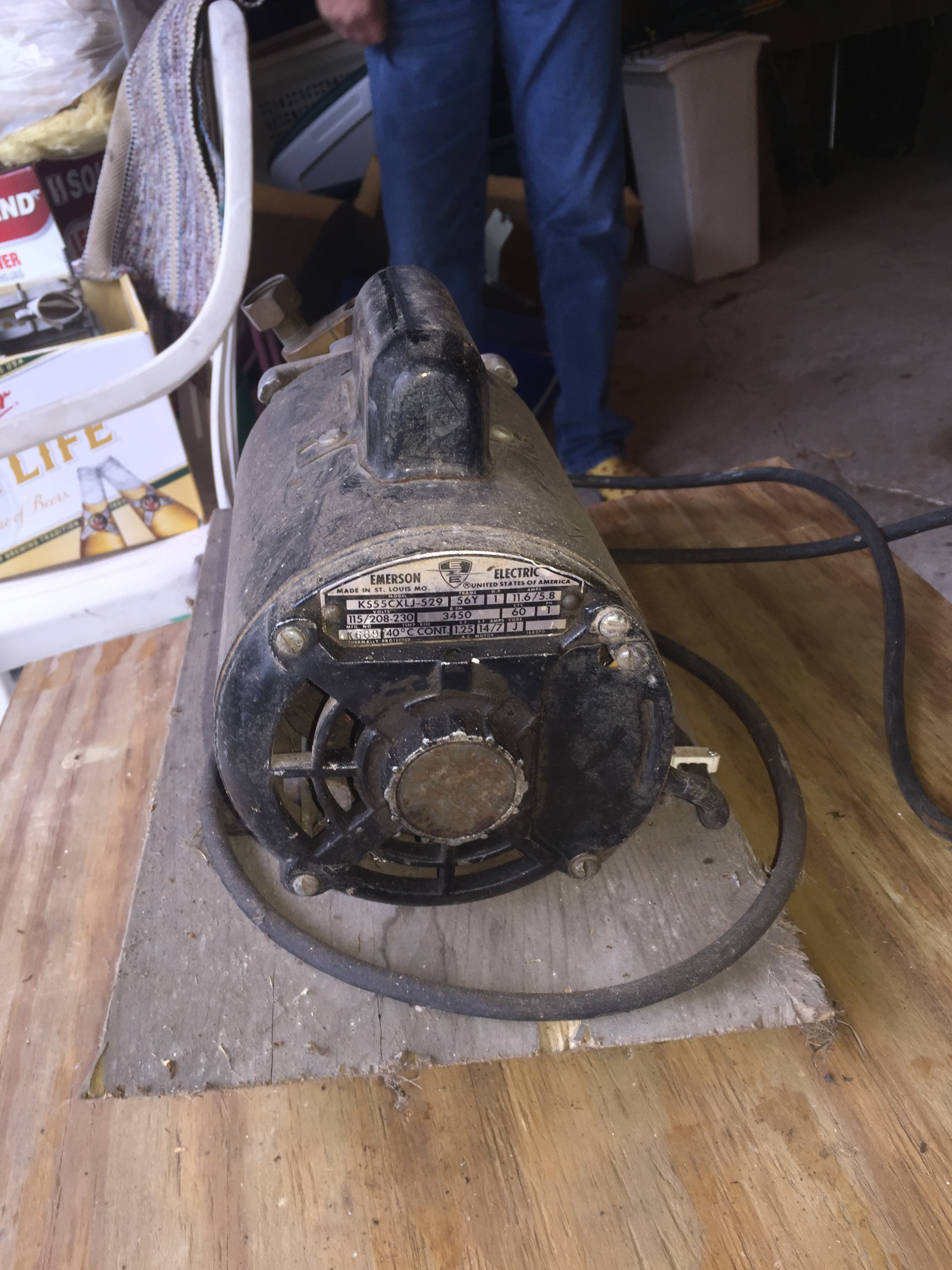 lot 42 image: Water Pump