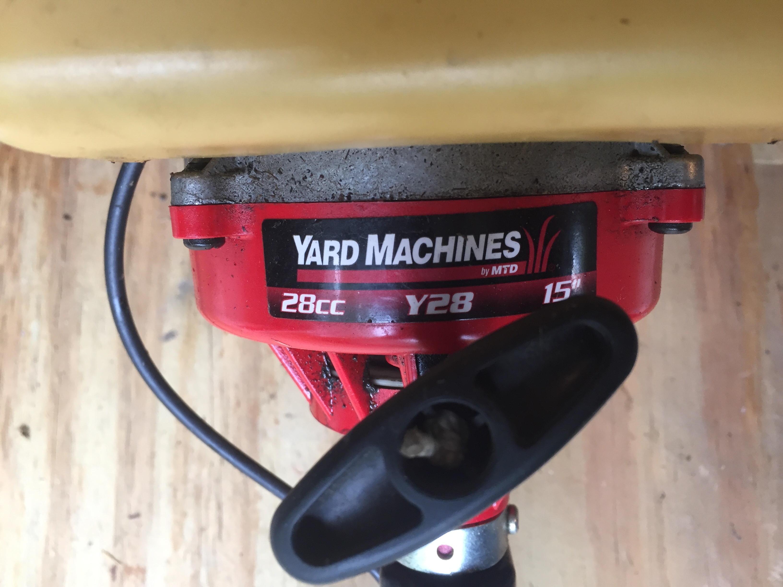 lot 44 image: Weed Eater