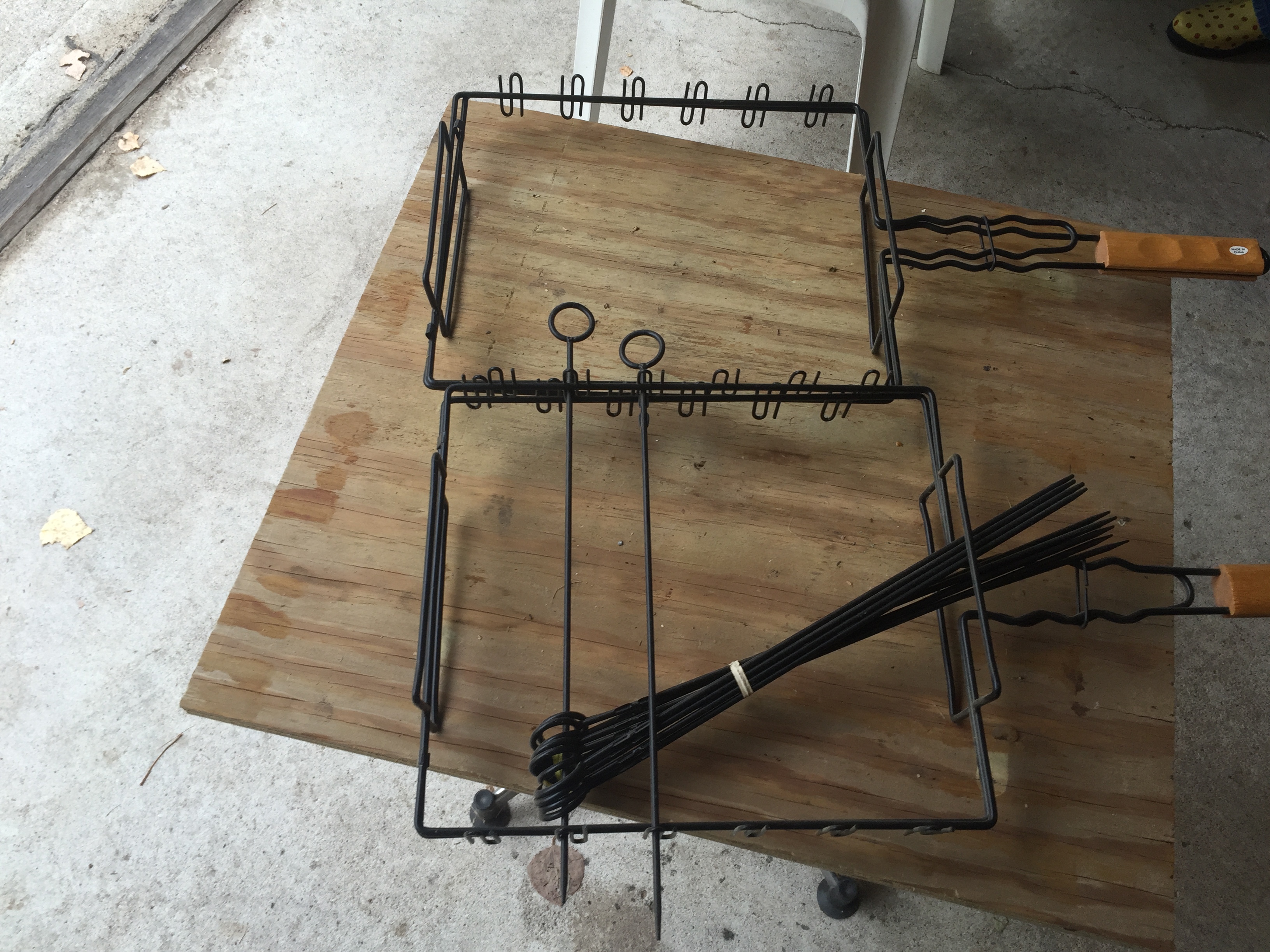 lot 49 image: Kabob set