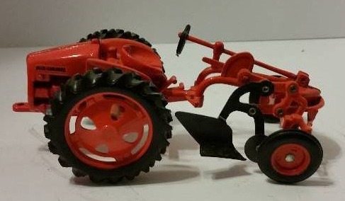 lot 99 image: Scale Models 116th Allis Chalmers Model G