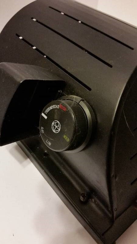 lot 62 image: Akoma 110 Volt Dog House Heater with thermostat - Protect your pet from the cold this winter