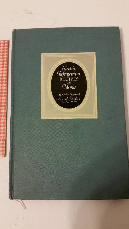 lot 65 image: Lot of (3) Vintage Cook Books and Vintage Greeting Cards - See Description and Pictures