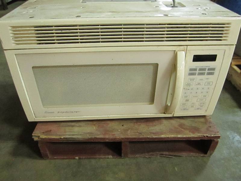lot 60 image: Overhead microwave...