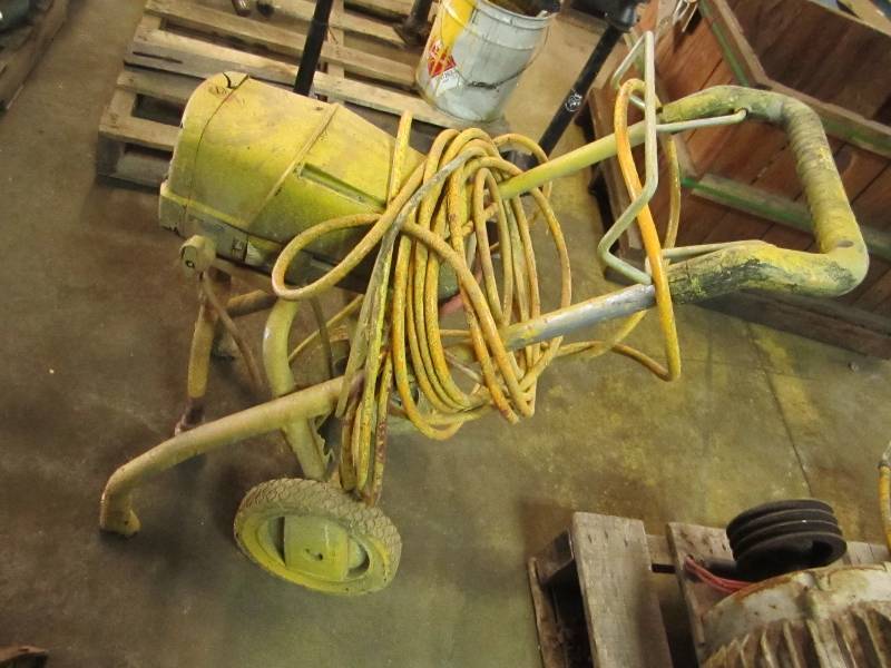 lot 66 image: Wagner airless paint sprayer...