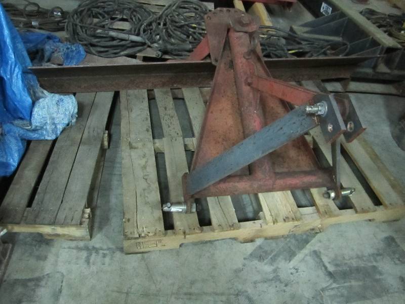 lot 73 image: 3 point hitch swivel blade, 6 foot ...