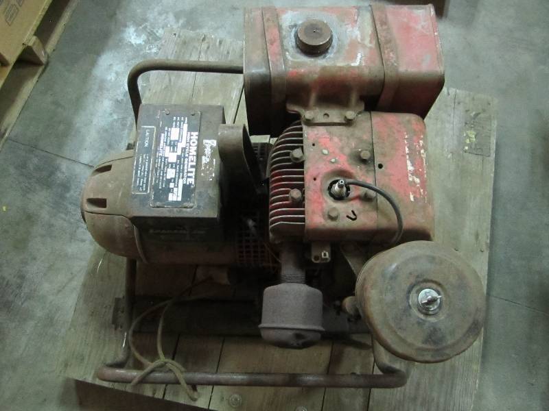 lot 7 image: Homelite high cycle 3500 watt gener...