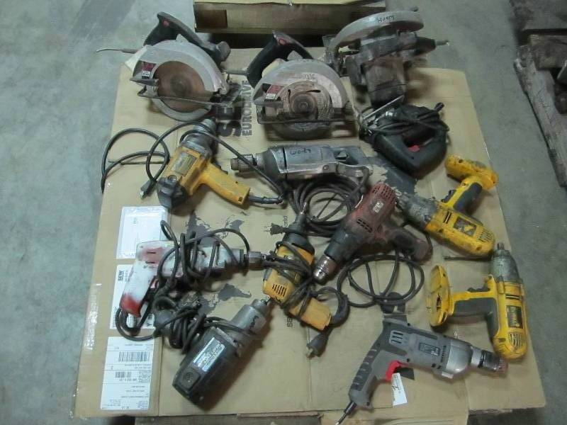 lot 26 image: Lot of electric saws and drills, mo...