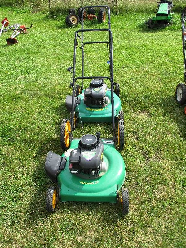 lot 117 image: Push Mowers (2)