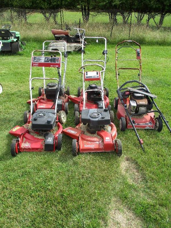 lot 121 image: Push Mowers (5)