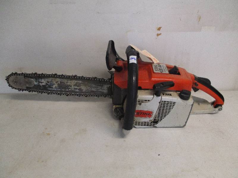 lot 3 image: Chainsaw