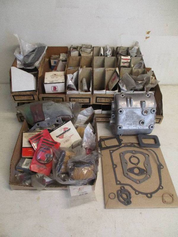 lot 16 image: Tecumseh Parts Box