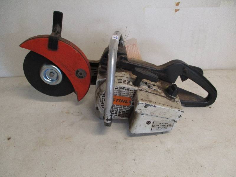 lot 21 image: Chop Saw