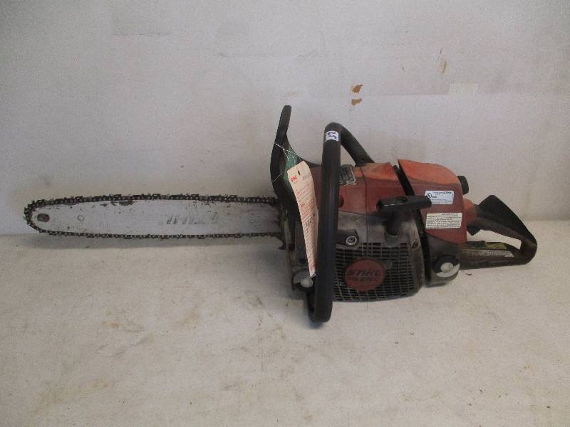 lot 25 image: Chainsaw