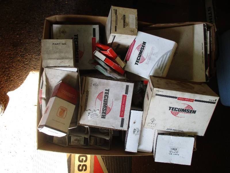 lot 26 image: Tecumseh Parts Box