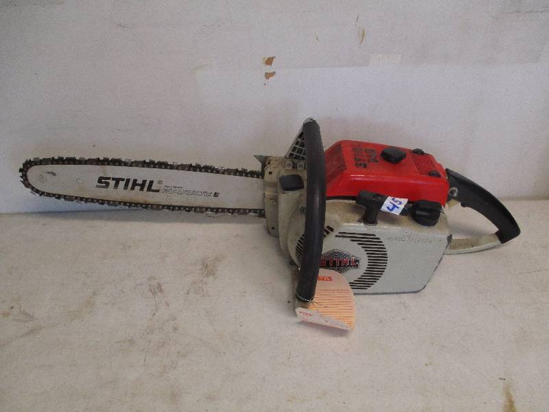 lot 45 image: Stihl D40 Chain Saw