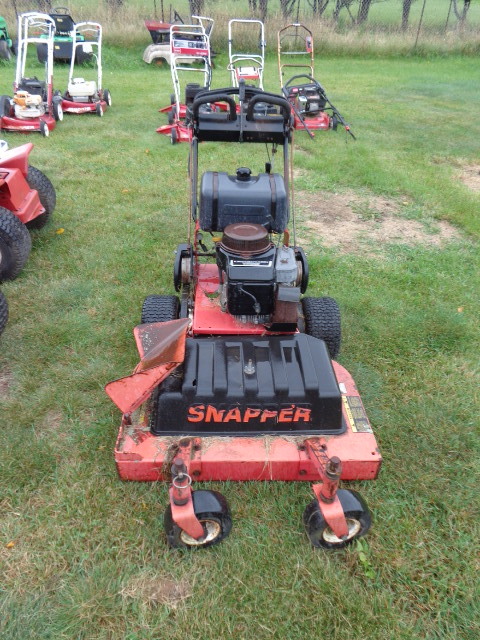 lot 97 image: Self Propelled Snapper Push Mower