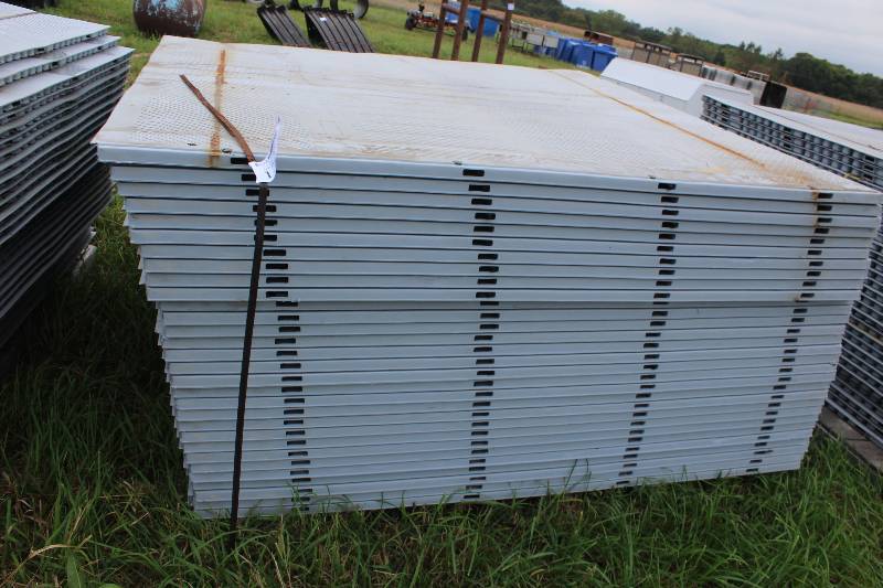lot 153 image: Lot of (30) Metrodome Concert Flooring