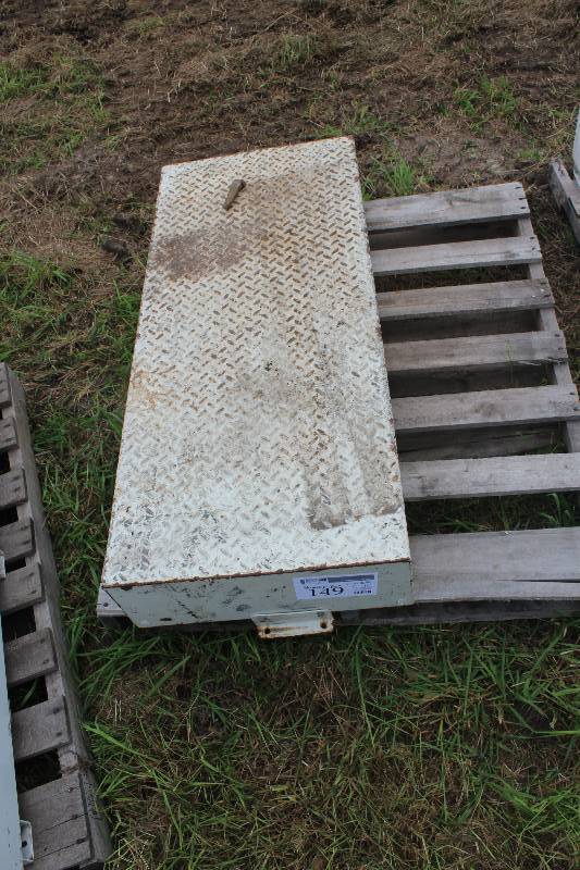 lot 149 image: Weather Guard Metal Tool Storage Box