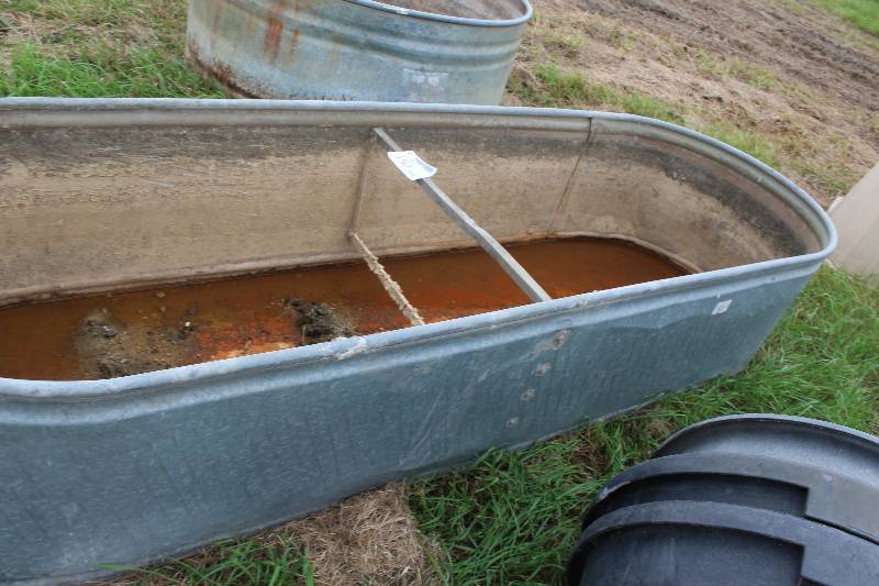 lot 180 image: Water Trough