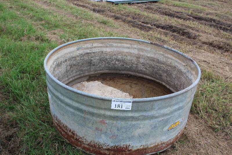 lot 181 image: Water Trough