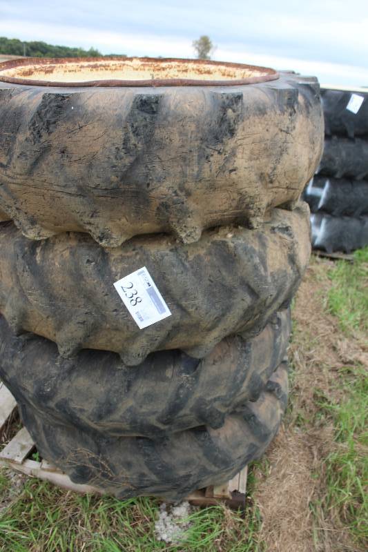lot 238 image: Lot of Tractor Wheel, Tires