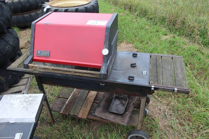 lot 244 image: Weber Propane Outside Grill