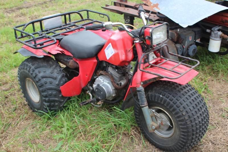 lot 10 image: 1984 Honda 3-Wheeler ATC200ES