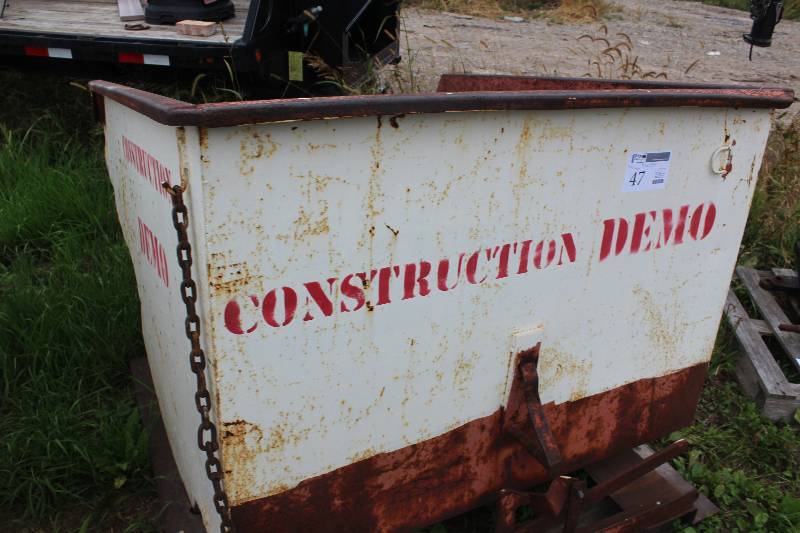 lot 47 image: Job Site Tip Dumpster