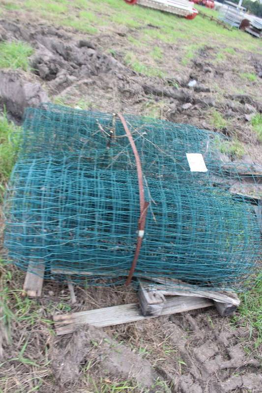 lot 54 image: Lot of (2) Fencing, Steel Mesh Style