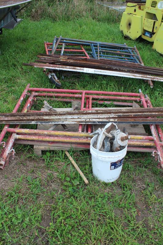 lot 43 image: Lot of Steel Scaffolding, With Cross Members