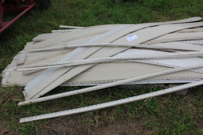 lot 36 image: Lot of Siding