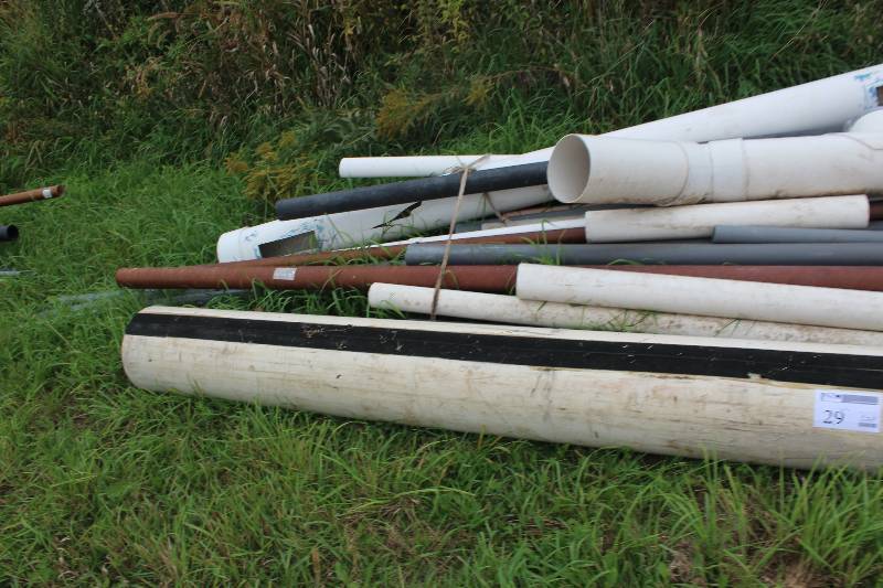 lot 29 image: Lot of PVC Pipe