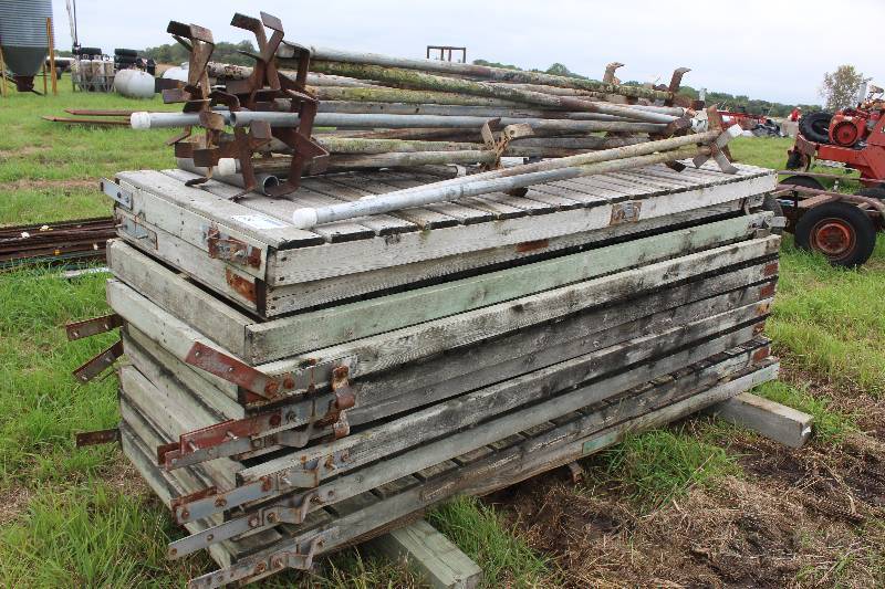 lot 68 image: Lot of (10) Dock Sections, with Stands
